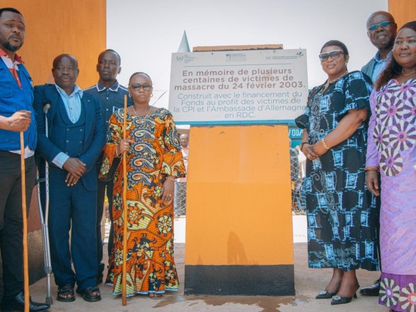 Symbolisch monument voor slachtoffers van oorlogsmisdaden in Bogoro: een straal van hoop en vrede in het oosten van de DRC
